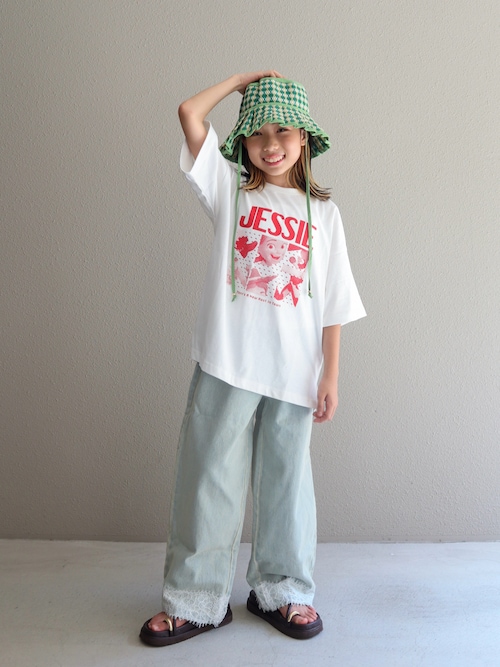 「CIAOPANIC TYPY(チャオパニックティピー)の【KIDS】裾レース切替ワイドデニム(デニムパンツ)」を使った、cononᐝさん(キッズ・129cm)の夏コーディネート