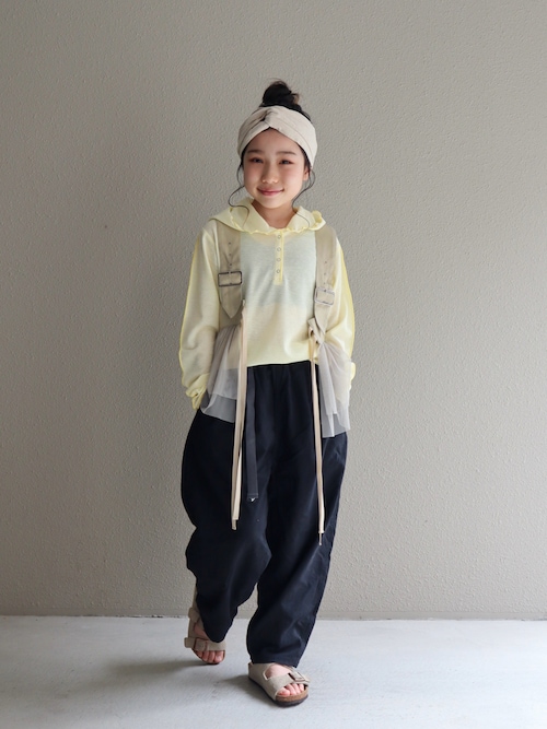 「CIAOPANIC TYPY(チャオパニックティピー)の【KIDS】シアーワッフルスナップ釦メロウフーディー(Tシャツ/カットソー)」を使った、cononᐝさん(キッズ・126cm)の春コーディネート