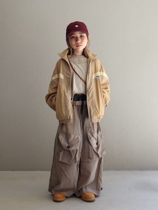 「PENNEYS（ぺニーズ）の【KIDS】【FOX×TYPY】配色切替マンパWEB限定《ジュニアサイズあり》（ナイロンジャケット）」を使った、cononᐝさん（キッズ・128cm）の春コーディネート