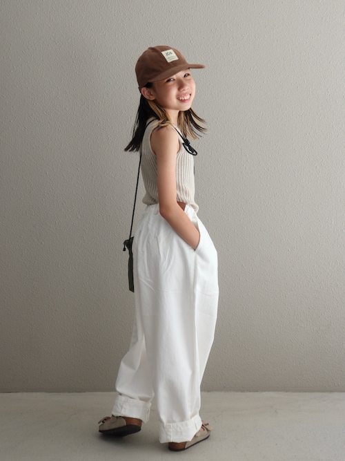 「ever closet（エバークローゼット）のはくだけ今っぽい コクーンデニムパンツ（デニムパンツ）」を使った、cononᐝさん（キッズ・129cm）の秋コーディネート
