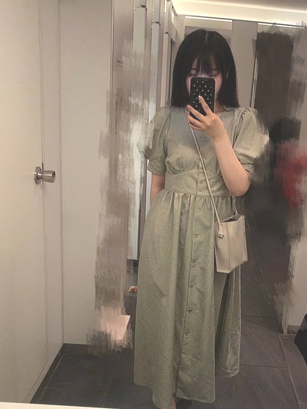 「tocco closetのアイテム（ワンピース/ドレス、グレー系）」を使った、あるるさん（レディース・155cm）の春コーディネートの1枚目の写真