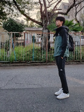 「HELLY HANSEN（ヘリーハンセン）のアイテム（ジャケット/アウター）」を使った、KOHさん（メンズ・174cm）の秋コーディネート