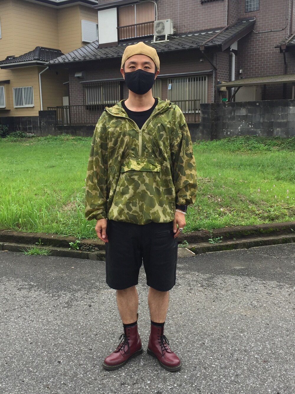 「HOUSTONのアイテム（ブルゾン、グリーン系）」を使った、わんわんもこもこさん（メンズ・175cm）の秋コーディネートの1枚目の写真