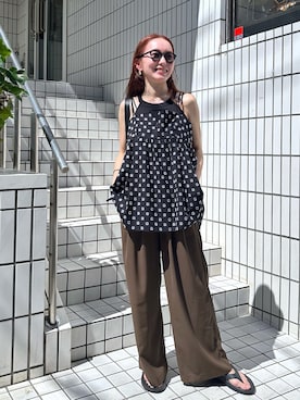 「LAVEANGE（ラビアンジェ）の【洗える】セミワイドタックパンツ（スラックス）」を使った、YUKINAさん（レディース・155cm・30代）の夏コーディネート