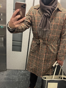 「茶色」｜「アイテム（ステンカラーコート）」を使った、エースさん（メンズ・170cm）の冬コーディネート