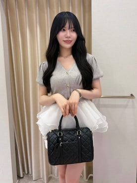 「ROYAL PARTY（ロイヤルパーティー）のシアードッキングニットアンサンブル（ニット/セーター、グレー系）」を使った、ROYALPARTYさん（レディース・155cm）の夏コーディネート
