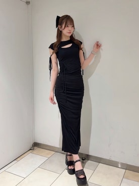 「ROYAL PARTY（ロイヤルパーティー）のギャザーストリングカットアウトトップス（Tシャツ/カットソー、ブラック系）」を使った、ROYALPARTYさん（レディース・155cm）の夏コーディネート