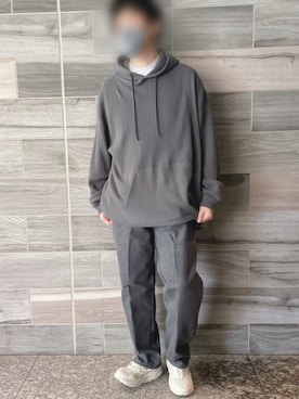 「Graphpaper（グラフペーパー）のアイテム（パーカー）」を使った、Piさん（メンズ・178cm）の春コーディネート