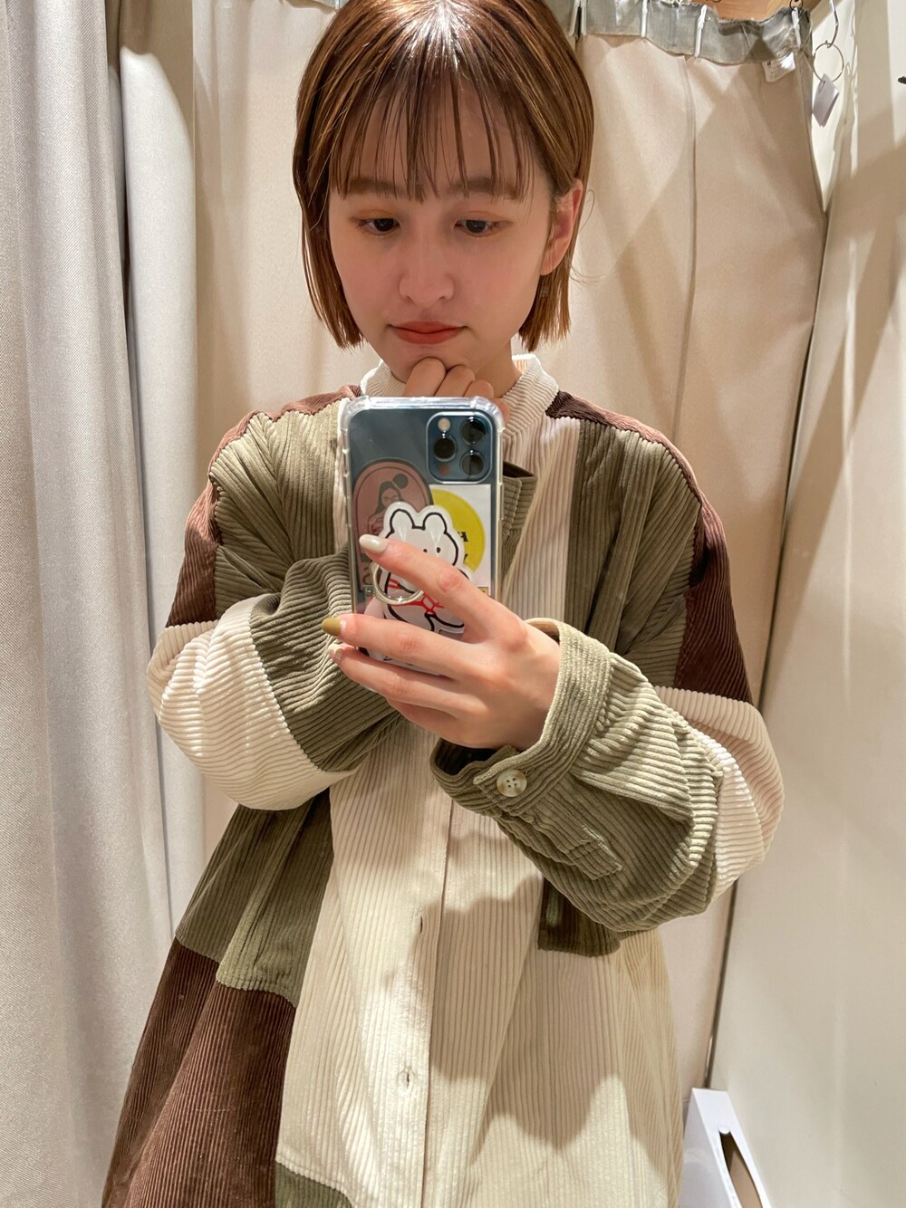 「Kastane、パッチワーク、ゆるコーデ、155cm」｜「Kastaneのリバーシブルパッチワークガウンコート（ノーカラーコート、グリーン系）」を使った、えぐっちょさん（レディース・157cm）の冬コーディネートの1枚目の写真