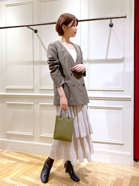 「秋トレンド2021」｜「アイテム（ノーカラージャケット）」を使った、mahoさん（レディース・170cm）の秋コーディネート