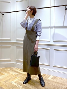 「A part by（アパートバイ）のアイテム（ジャンパースカート、グリーン系）」を使った、mahoさん（レディース・170cm）の秋コーディネート