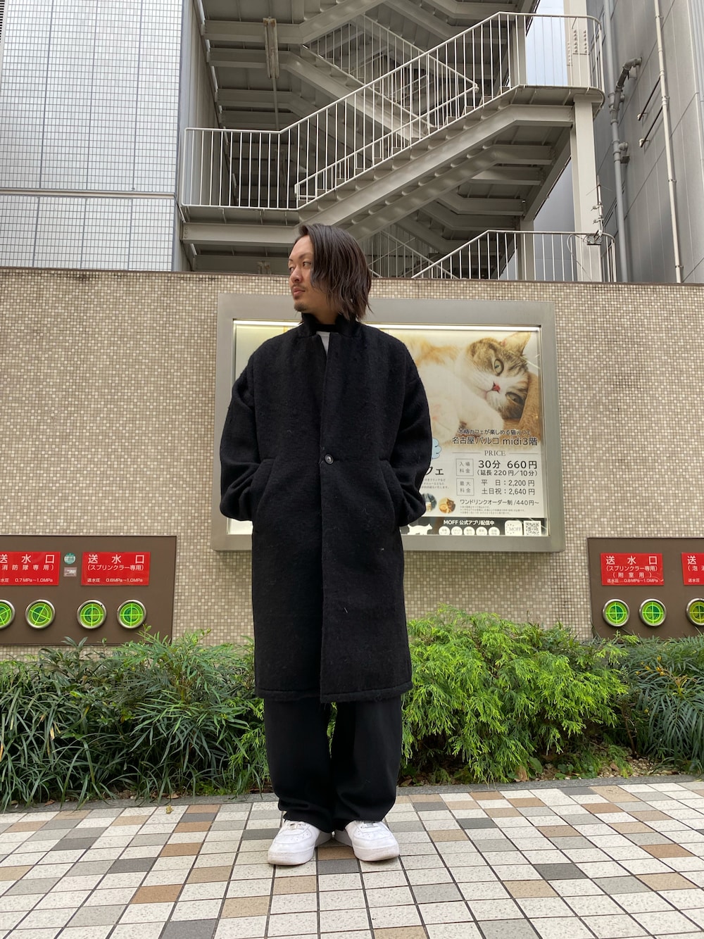 「コート、アウター、カジュアル、NIKE、秋のコーデ、黒、LHP、Danke schon、コートスタイル、シンプルコーデ」｜「DANKE SCHONのDankeSchon/ダンケシェーン/ウールシャギーコート（ステンカラーコート、ブラック系）」を使った、kazuya muraiさん（メンズ・168cm）の秋コーディネートの1枚目の写真