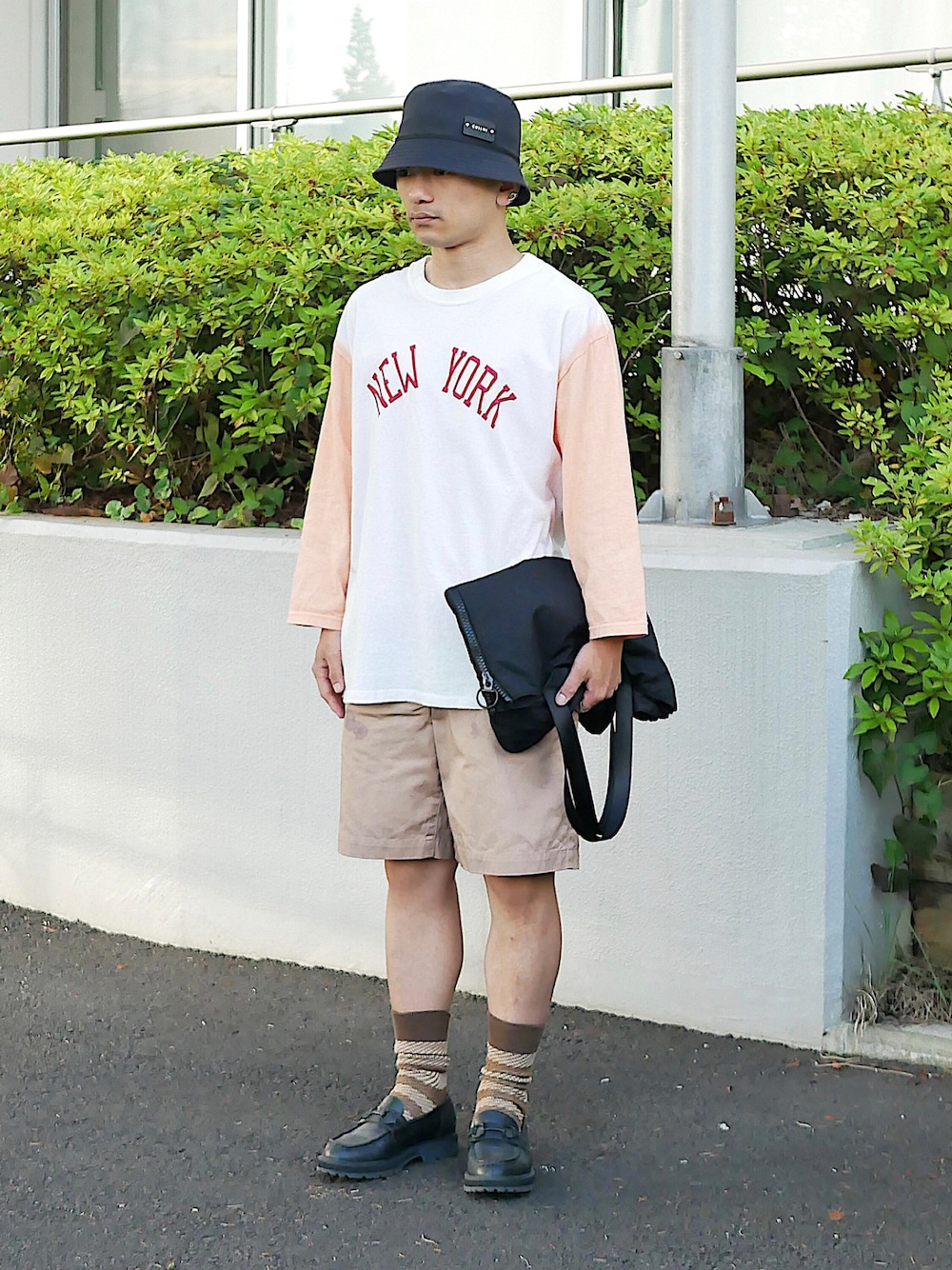 「低身長、低身長男子、低身長コーデ、soe、THE ONITSUKA、JW Anderson x UNIQLO、ユニクロU、UNIQLO U、CULLNI、8分袖、白T、ベースボールT、短パン、ベージュパンツ、ベージュのチノパン」｜「ブログ・YouTubeのアイテム（その他、その他）」を使った、小柄の小松@162cmさん（メンズ・162cm）の夏コーディネートの1枚目の写真