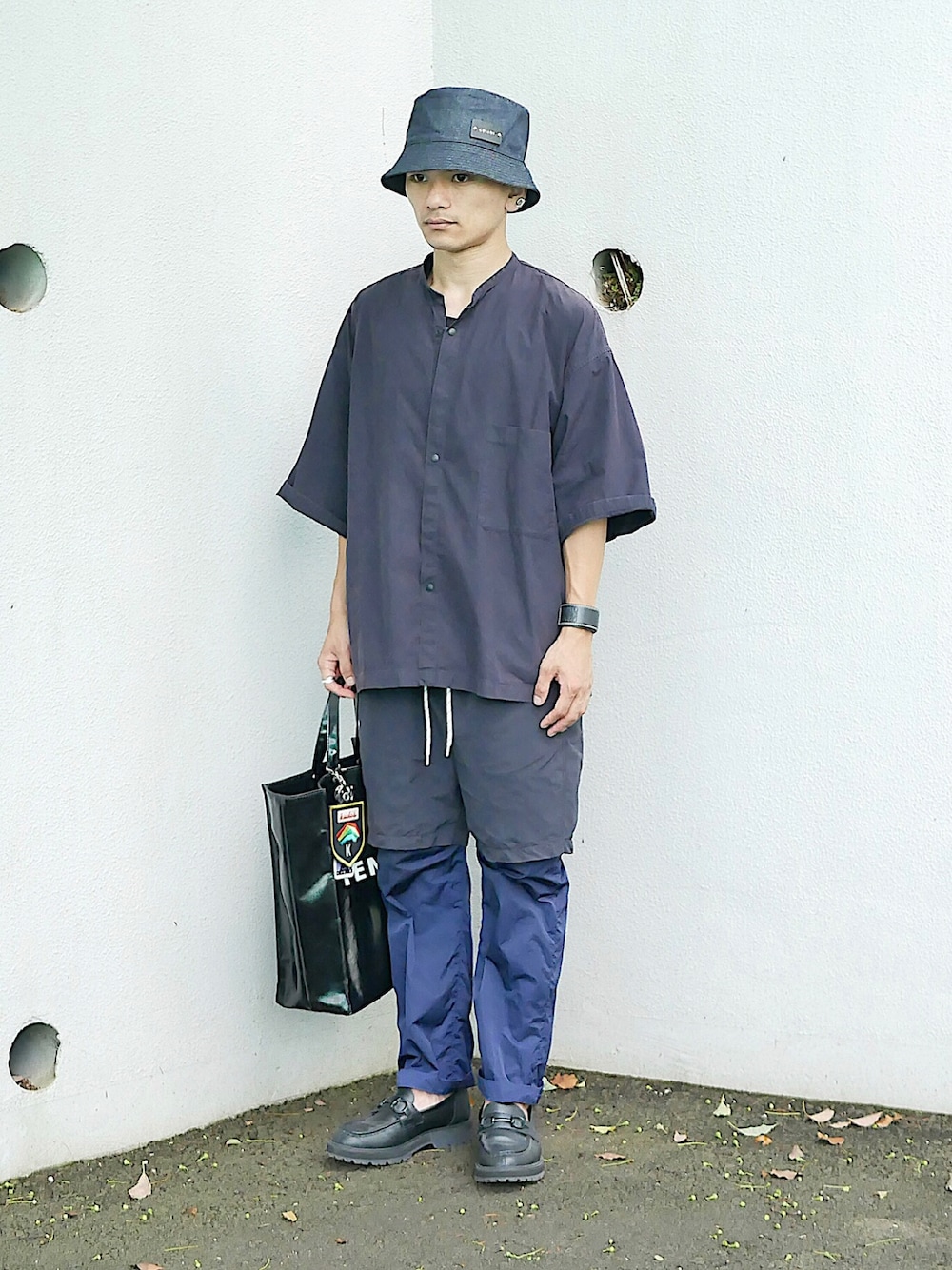 「低身長、低身長男子、低身長コーデ、soe、MUJI Labo、LOEWE、CULLNI、デニムハット、シアサッカー、シアサッカーシャツ、スタンドカラーシャツ、短パン、パンツの重ね着、ズボンの重ね着、ワントーン」｜「ブログ・YouTubeのアイテム（その他、その他）」を使った、小柄の小松@162cmさん（メンズ・162cm）の夏コーディネートの1枚目の写真