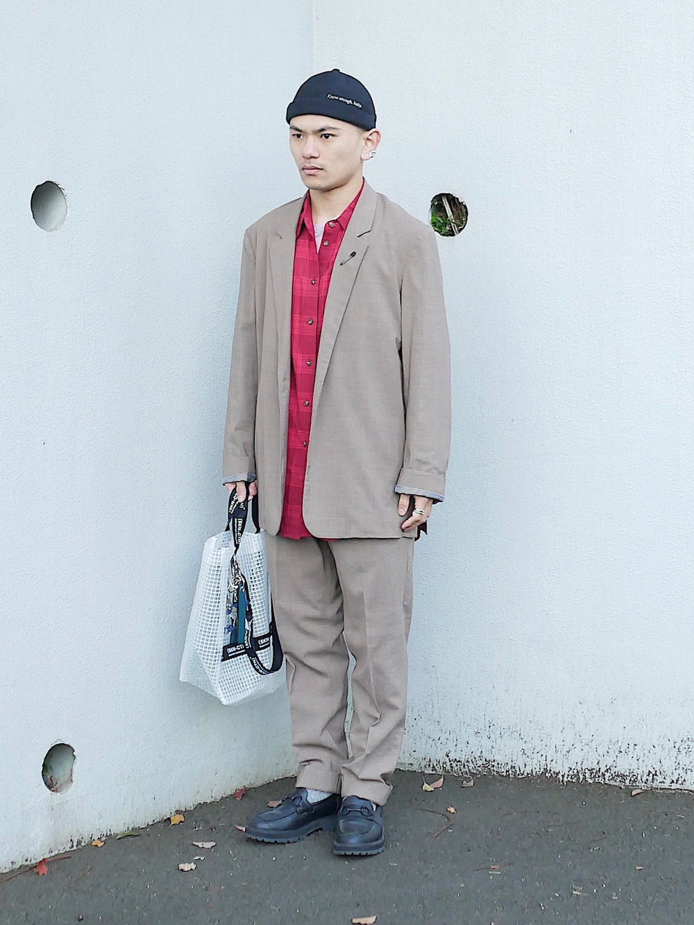 「低身長、低身長男子、低身長コーデ、低身長ファッション、soe、JW Anderson x UNIQLO、uniform experiment、KIJIMA TAKAYUKI、Sakanaction、サカナクション、チェック柄、ロングシャツ、赤シャツ、ロングジャケット、ベージュジャケット」｜「ブログ・YouTubeのアイテム（その他、その他）」を使った、小柄の小松@162cmさん（メンズ・162cm）の秋コーディネートの1枚目の写真