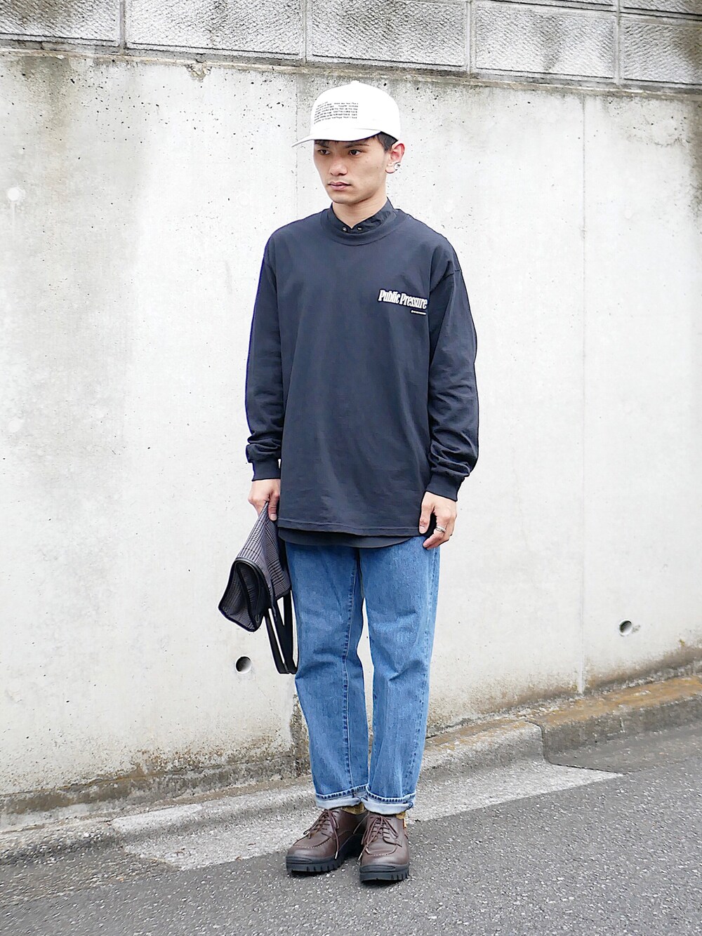 「低身長男子、soe、SOPHNET.、Hender Scheme、+J、JW Anderson x UNIQLO、amp japan、kaiko、白キャップ、長袖Tシャツ、黒ロンT、デニムスラックス、茶靴、ブラウンシューズ、チェックトート」｜「ブログ・YouTubeのアイテム（その他、その他）」を使った、小柄の小松@162cmさん（メンズ・162cm）の秋コーディネートの1枚目の写真