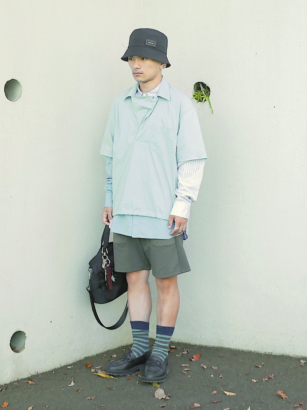 「低身長、低身長男子、低身長コーデ、soe、gu×undercover、JW Anderson x UNIQLO、agnes b.、CULLNI、長袖シャツ、ロングシャツ、ストライプシャツ、半袖シャツ、ポロシャツ、切替シャツ、重ね着」｜「ブログ・YouTubeのアイテム（その他、その他）」を使った、小柄の小松@162cmさん（メンズ・162cm）の秋コーディネートの1枚目の写真