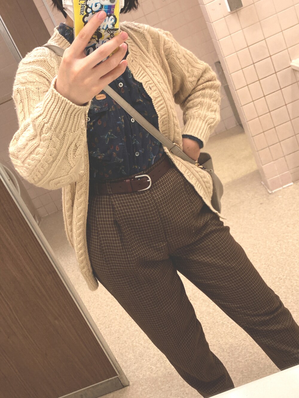 「ニット、古着MIX、パンツスタイル、秋コーデ、だから秋服が好き」｜「原宿・YAMAHISA USED CLOTHINGSHOPのアイテム（スラックス、ブラウン系）」を使った、な🌊さん（レディース・160cm）の秋コーディネートの1枚目の写真