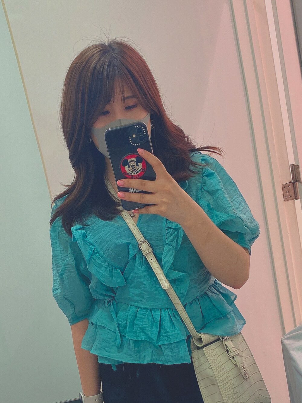 「ブルーコーデ」｜「GRLのアイテム（トップス、グリーン系）」を使った、kyuuuuさん（レディース・153cm）の夏コーディネートの1枚目の写真