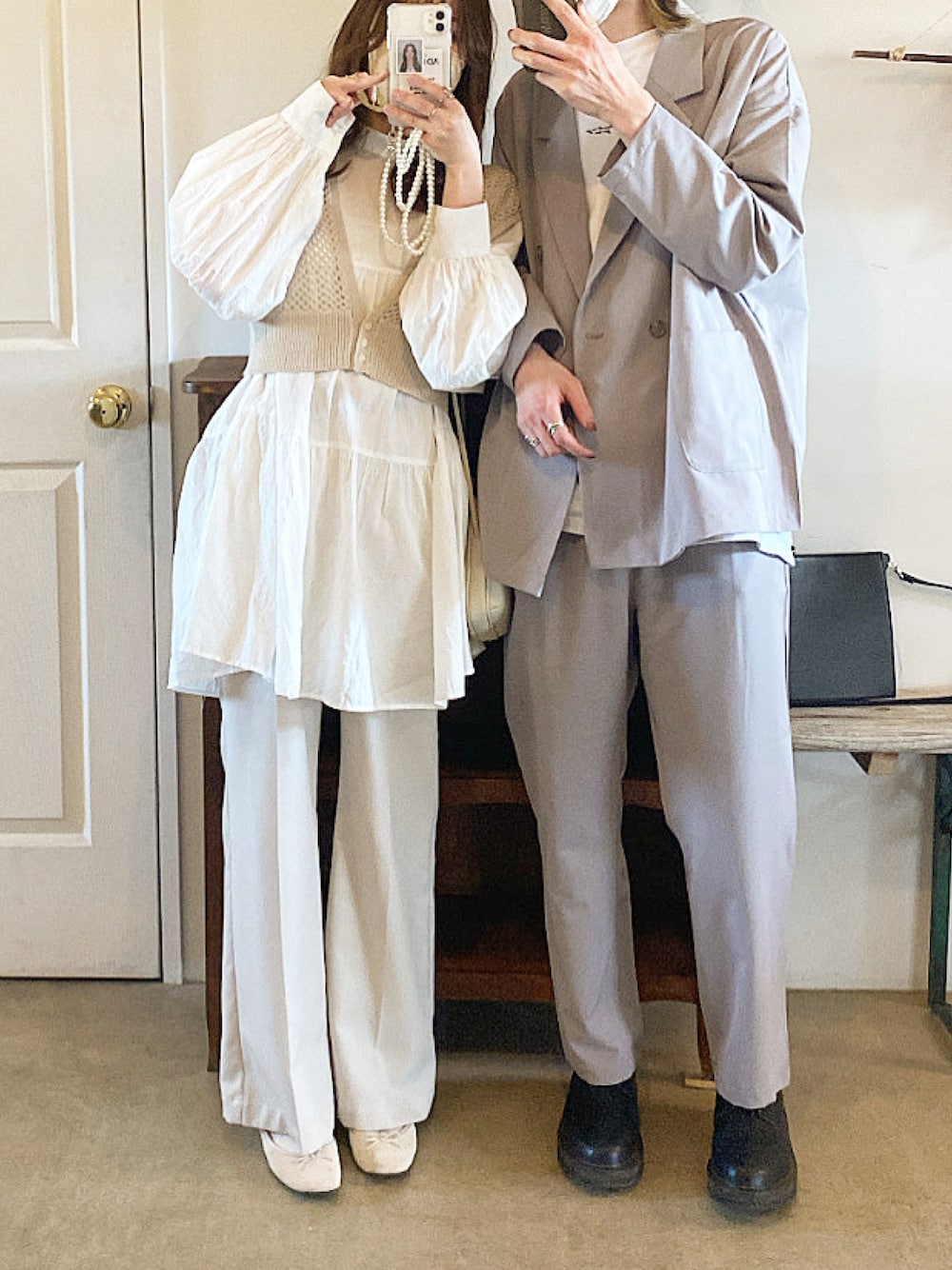 「春コーデ、おしゃれさんと繋がりたい、お出かけコーデ、春、レイヤードスタイル、ビスチェ、スラックス、ガーリー、バレエシューズ、セットアップ、淡色コーデ、きれいめカジュアル、ゆるコーデ、プチプラ、ワンピース」｜「Heatherのスリムフィットスラックス2　872839（スラックス、ホワイト系）」を使った、manaさん（レディース・159cm）の春コーディネートの1枚目の写真