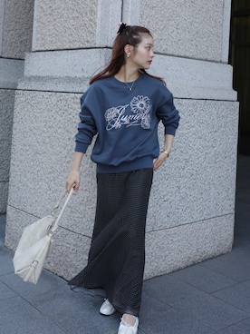 「jumelle（ジュメロ）の刺繍ロゴスウェット（スウェット）」を使った、安中亜美さん（レディース・149cm・30代）の秋コーディネート