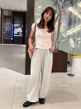 「アイテム（スウェットパンツ）」を使った、安中亜美さん（レディース・149cm）の秋コーディネート