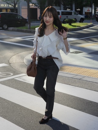 「JUMELLE(ジュメロ)のラッフルレースブラウス(シャツ/ブラウス)」を使った、安中亜美さん(レディース・149cm)の秋コーディネート