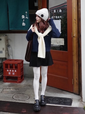 「アイテム（ニットキャップ/ビーニー、ホワイト系）」を使った、安中亜美さん（レディース・149cm）の冬コーディネート