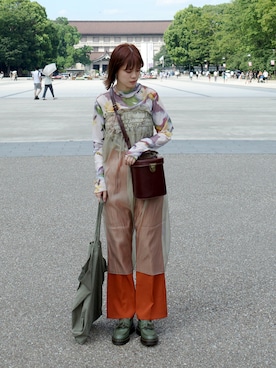 「アイテム（スラックス、オレンジ系）」を使った、安吉🍀さん（レディース・162cm）の夏コーディネート