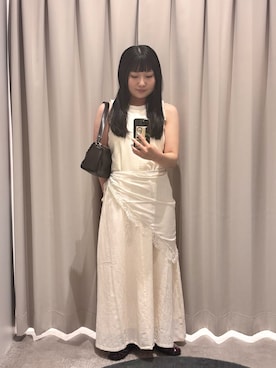 「SMELLY(スメリー)のサテンレースサンカクスカーフ(バンダナ/スカーフ、ホワイト系)」を使った、ayanaさん(レディース・150cm)の夏コーディネート