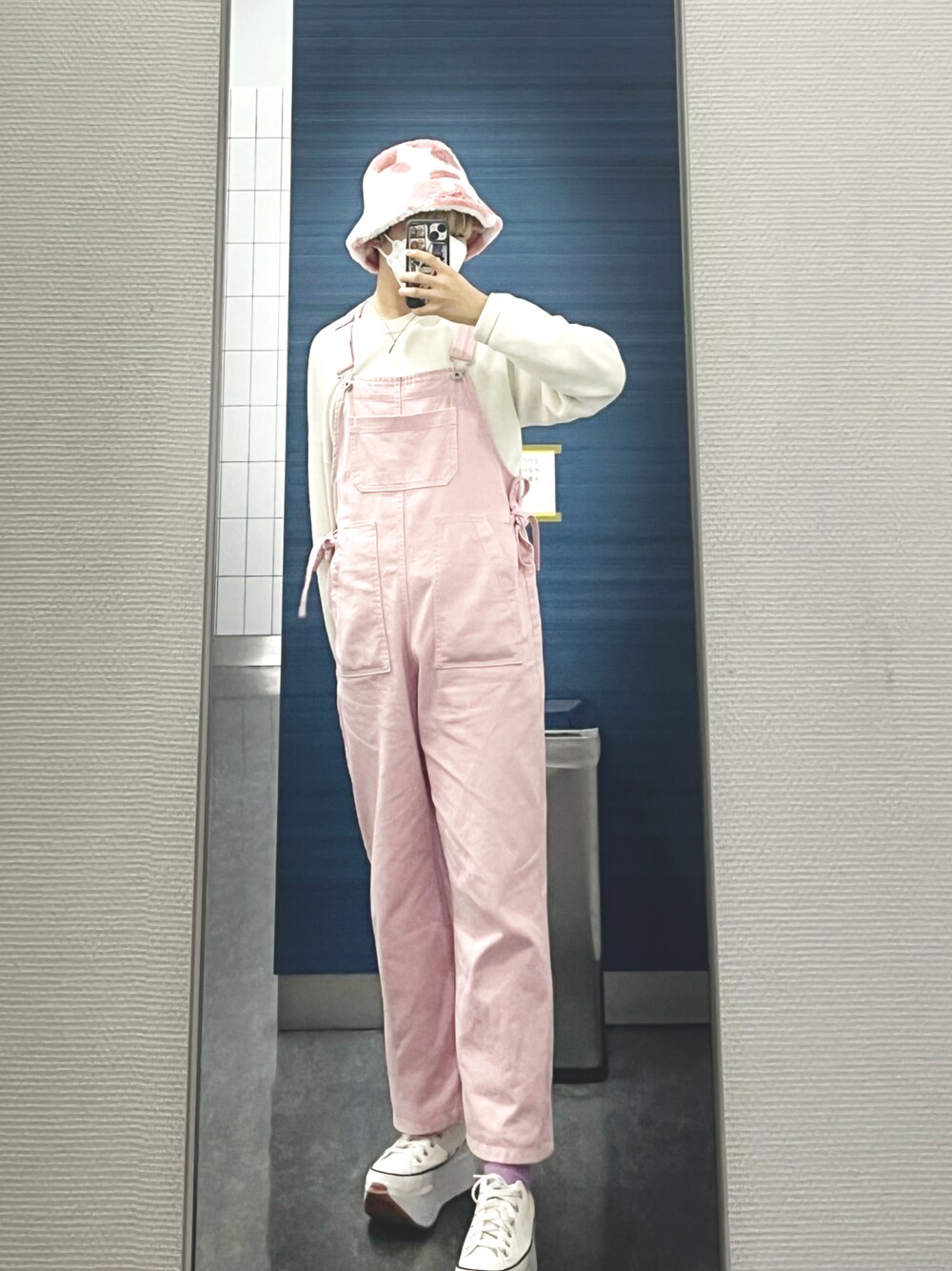 サロペット/オーバーオール（ピンク系）を使った「オーバー