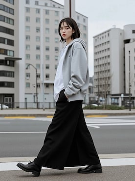 「アイテム（パーカー）」を使った、Lazarさん（レディース・158cm）の秋コーディネート