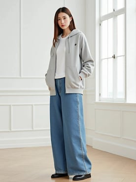 「アイテム（パーカー）」を使った、Lazarさん（レディース・161cm）の秋コーディネート