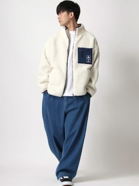 「Lazar（ラザル）のアイテム（デニムパンツ）」を使った、Lazarさん（メンズ・177cm）の冬コーディネート