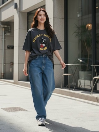 「Disney(ディズニー)のDisney/ディズニー 別注 ミッキーマウス・ミニーマウス・フレンズ オーバーサイズ ピグメント風 ヴィンテージ加工 半袖Tシャツ/レディース メンズ(Tシャツ/カットソー)」を使った、Lazarさん(レディース・160cm)の夏コーディネート