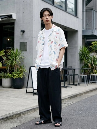 「Lazar(ラザル)のレーヨン オープンカラー アロハシャツ/総柄シャツ/レディース メンズ(シャツ/ブラウス)」を使った、Lazarさん(メンズ・176cm)の夏コーディネート