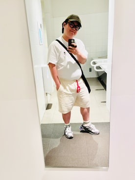 「LACOSTE（ラコステ）のリネン×レーヨンブレンドツイルショーツ（その他パンツ、ホワイト系）」を使った、りゅうたさん（メンズ・160cm）の春コーディネート