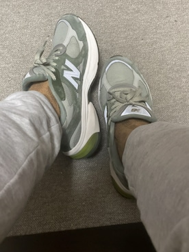 「LACOSTE（ラコステ）のエッセンシャルテーパードスウェットパンツ（スウェットパンツ、グレー系）」を使った、りゅうたさん（メンズ・160cm）の春コーディネート