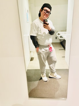 「アイテム（スニーカー）」を使った、りゅうたさん（メンズ・160cm・30代）の春コーディネート