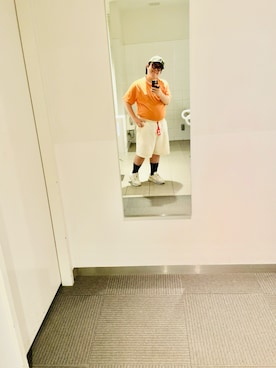 「LACOSTE（ラコステ）の配色ネックリブリンガーネックTシャツ（Tシャツ/カットソー、オレンジ系）」を使った、りゅうたさん（メンズ・160cm）の夏コーディネート