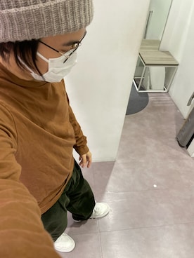 Gu ジーユー のニットキャップ ビーニーを使った ワイドパンツ のメンズ人気ファッションコーディネート Wear