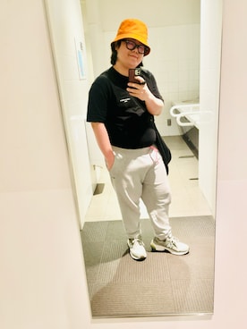 「COMME des GARCONS HOMME（コム デ ギャルソン・オム）のCOMME des GARCONS HOMME LOGO TEE（Tシャツ/カットソー、ブラック系）」を使った、りゅうたさん（メンズ・160cm）の春コーディネート