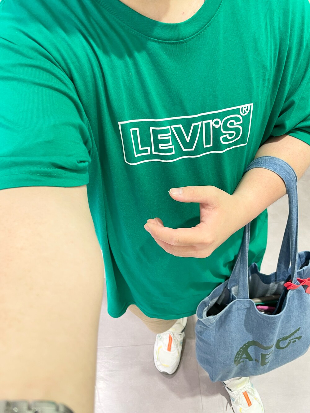 Levi's ロゴディスプレイ Amazon.co.jp: [リーバイス] ロゴ Tシャツ “LOGO” 【ブラック
