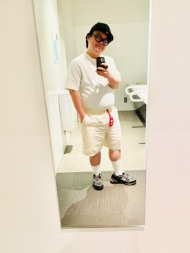 「LACOSTE（ラコステ）のリネン×レーヨンブレンドツイルショーツ（その他パンツ、ホワイト系）」を使った、りゅうたさん（メンズ・160cm）の春コーディネート