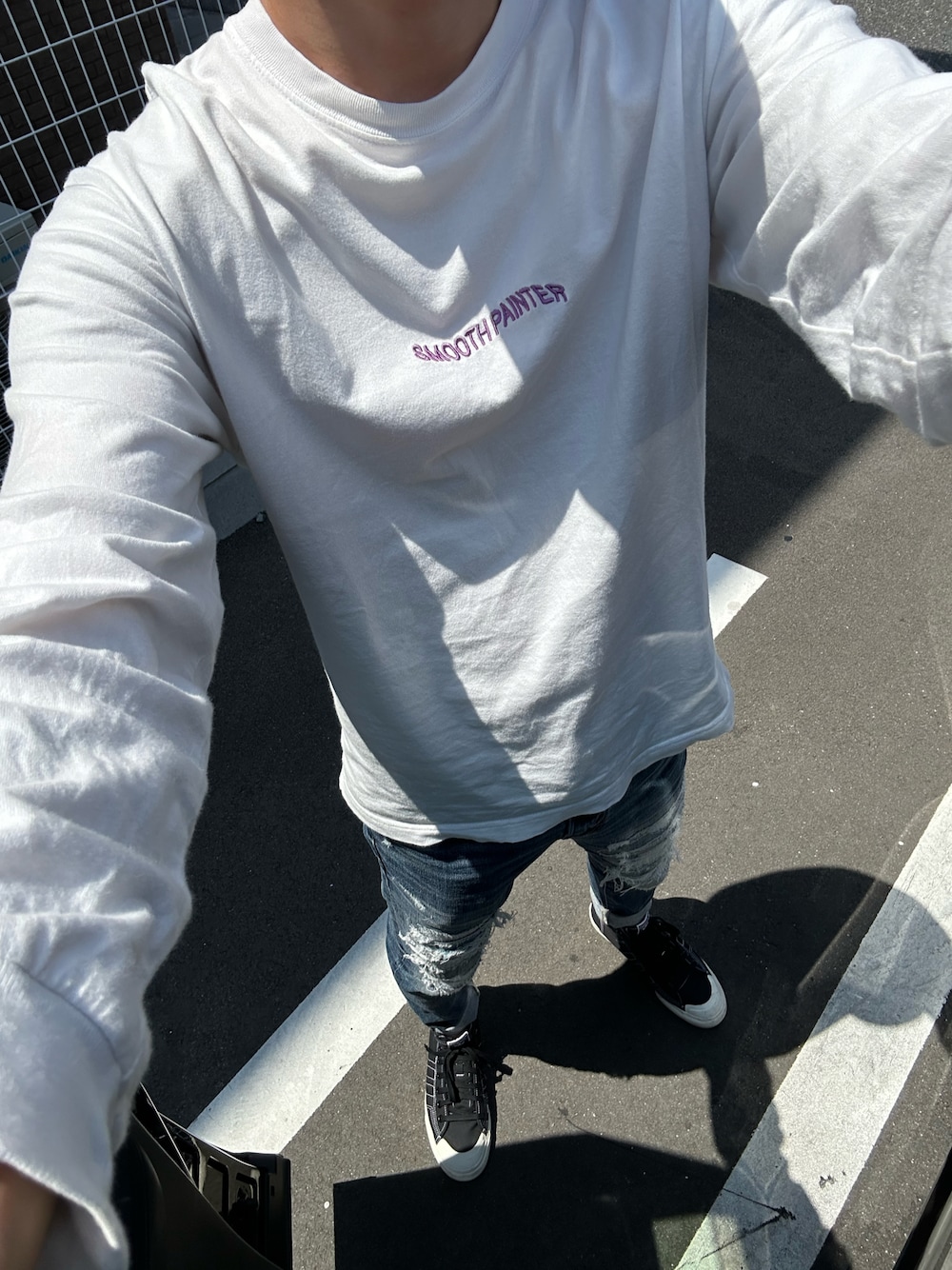 「XLARGEのアイテム（Tシャツ/カットソー、ホワイト系）」を使った、ヒーボーさん（メンズ・177cm）の夏コーディネートの1枚目の写真
