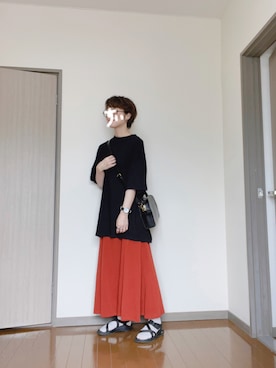 「GU（ジーユー）のアイテム（Tシャツ/カットソー、ブラック系）」を使った、ふとまきさん（レディース・155cm）の夏コーディネート