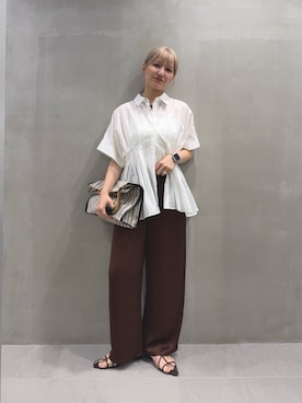 「KBF（ケイビーエフ）のウエストタックドルマンブラウス（シャツ/ブラウス、ホワイト系）」を使った、ユイさん（レディース・164cm）の夏コーディネート