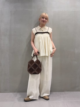 「KBF（ケイビーエフ）のバイカラークリンクルビスチェ（その他トップス、ホワイト系）」を使った、ユイさん（レディース・164cm）の春コーディネート