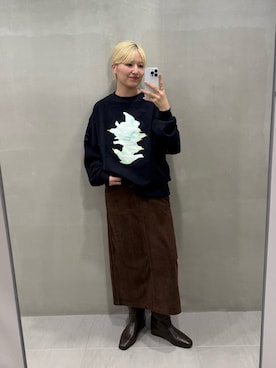 「KBF（ケイビーエフ）のアイテム（スカート）」を使った、ユイさん（レディース・164cm）の秋コーディネート