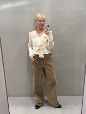「KBF（ケイビーエフ）のフリンジカラーガーゼブラウス（シャツ/ブラウス、ホワイト系）」を使った、ユイさん（レディース・164cm）の夏コーディネート